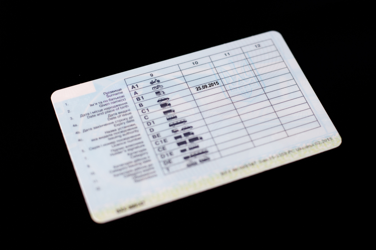 Новые правила для украинских водителей уже вступили в силу: что изменилось